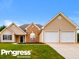 323 Kimberwick Dr, Hampton, GA 30228