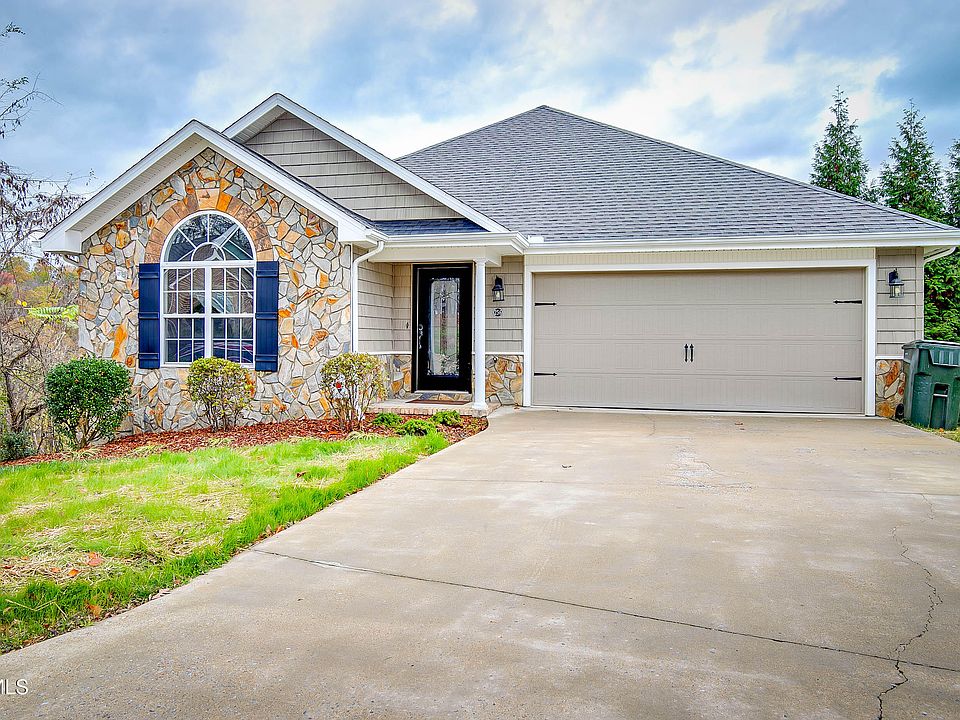 1st image of 256 Bridgewater Ct