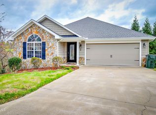 256 Bridgewater Ct, Johnson City, TN 37615