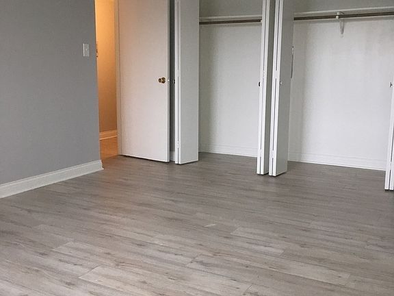 2nd image of 9735 S Cicero Ave APT 3SW