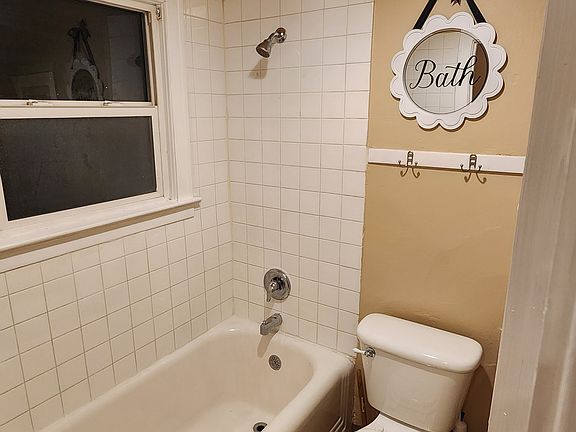 4th image of 1528 W 6th Ave #5