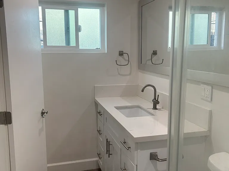 1060 S Sherbourne Dr #207 — Photo 16