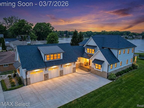 2nd image of 2208 Grove Park Rd