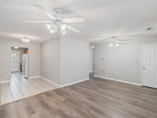 2450 Town Creek Rd W, Lenoir City, TN