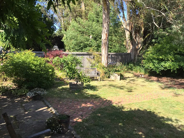 118 Leland Way — Photo 6