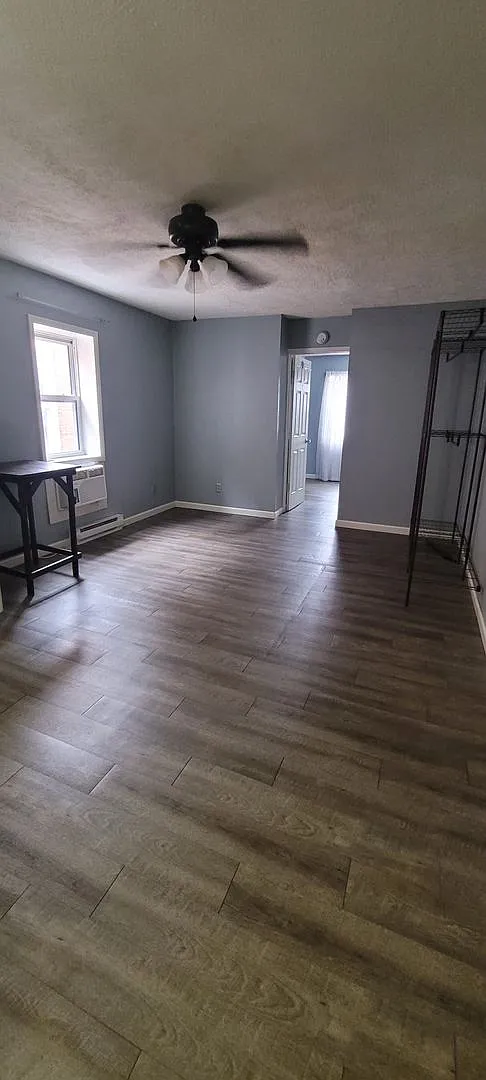 111 W. Franklin-Fourpoint — Photo 3