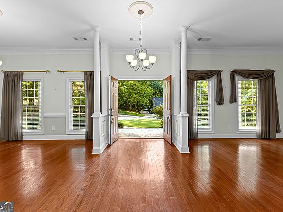 5th image of 107 Cameron Pointe Dr