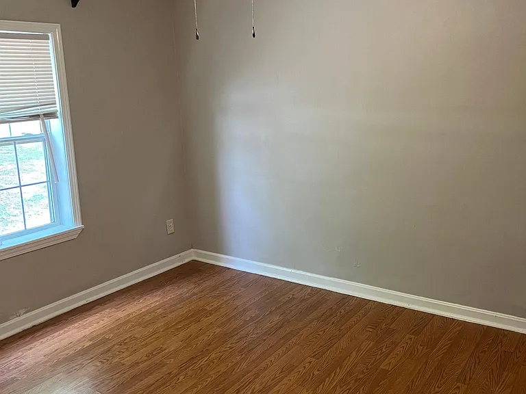 1714 Polk Ave — Photo 9
