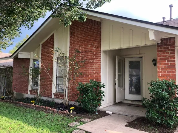 10071 Woodland Village Dr, Austin, TX 78750