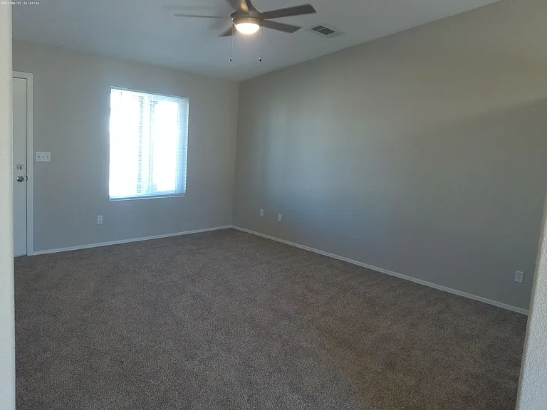 3128 Jamaica Blvd S — Photo 4