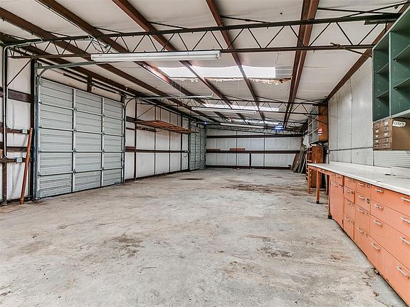 2nd image of 1408 N Douglas Blvd