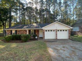 12001 Lemoncrest Ln, Little Rock, AR 72210