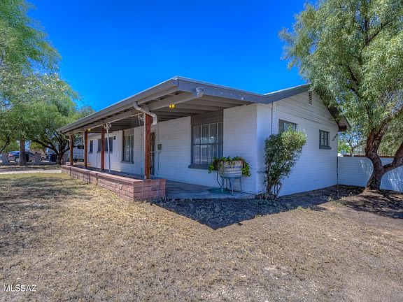 2nd image of 802 W Calle De Casas Lindas