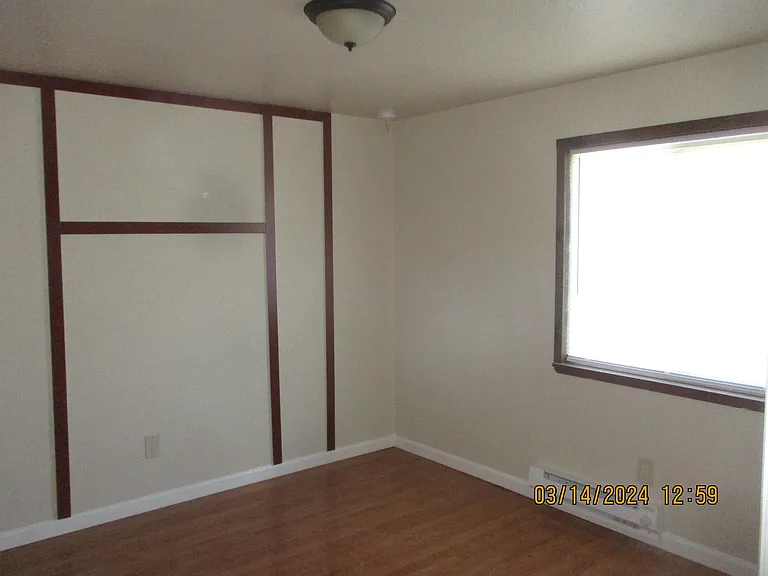 250 N Umpqua St — Photo 22