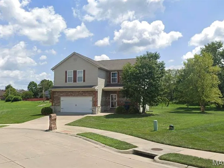 805 Bluff Ridge Ln — Photo 1