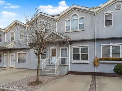 41 Crown Ct, Staten Island, NY, 10312