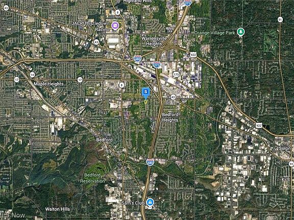 4th image of 23100 Rockside Rd