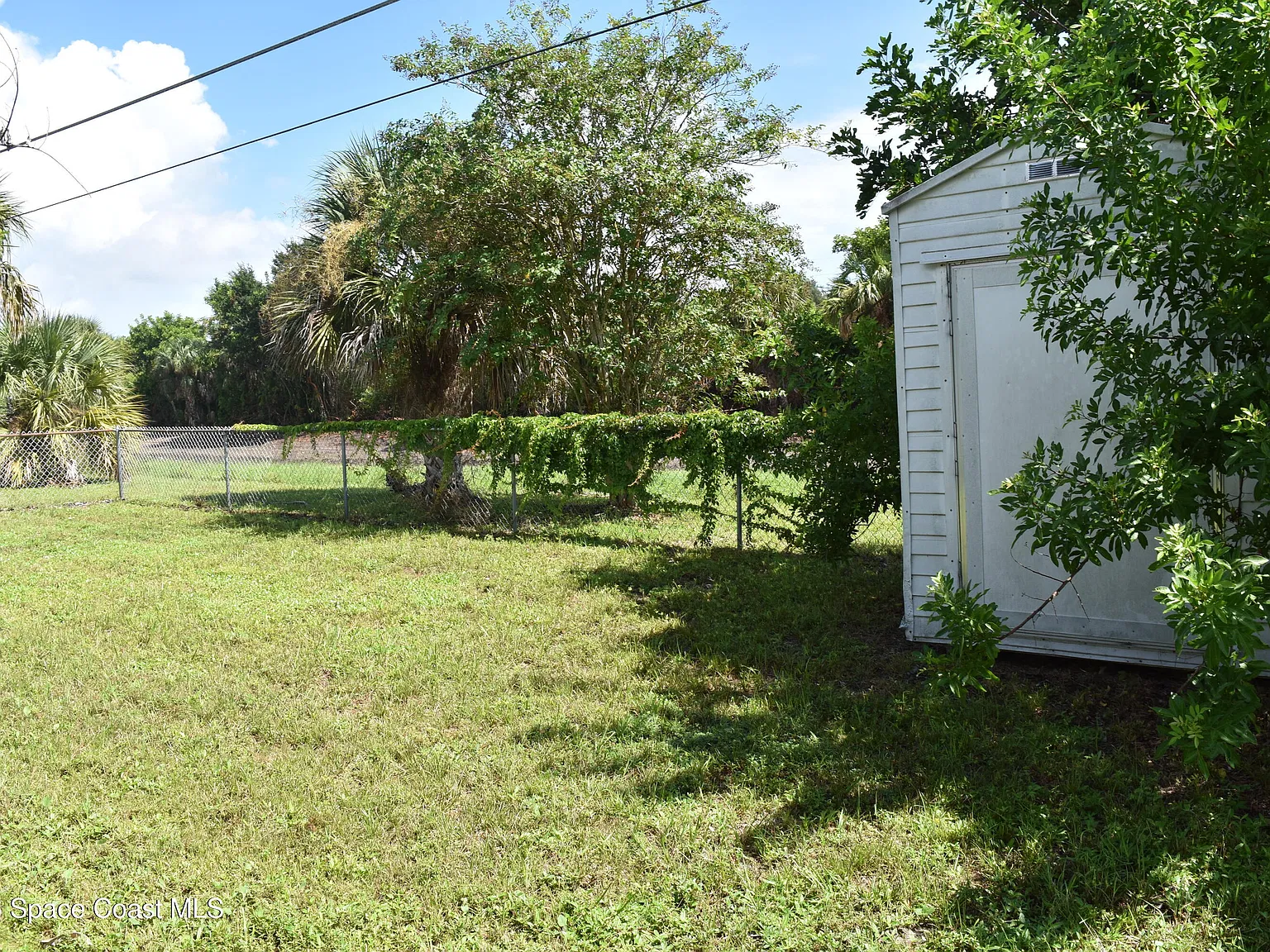 3 bed, 2.0 bath, 1166 sqft, $1,575 — Photo 2