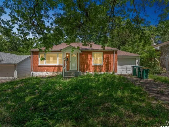 8135 Bloom Dr, Saint Louis, MO 63114