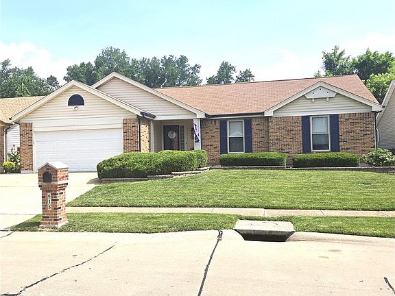 3rd image of 615 Foxtail Dr