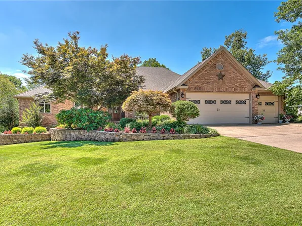 2 Windemere, Bentonville, AR 72712