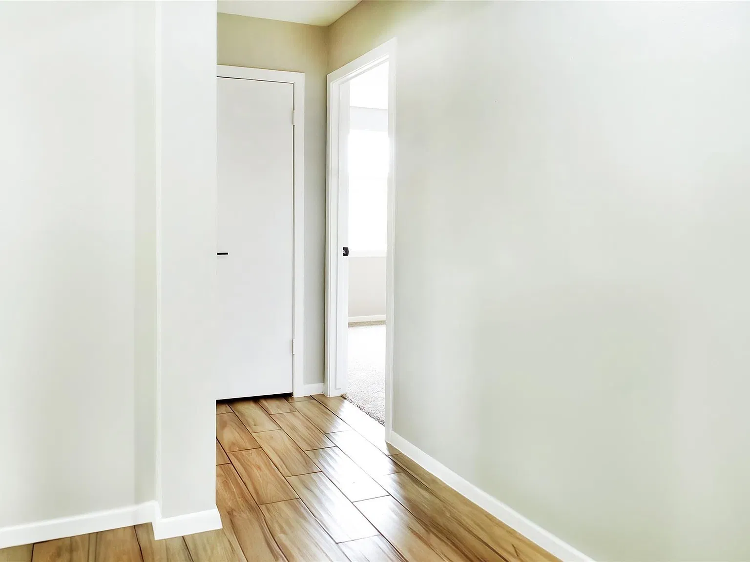 3 bed, 2.0 bath, 1641 sqft, $2,695 — Photo 3