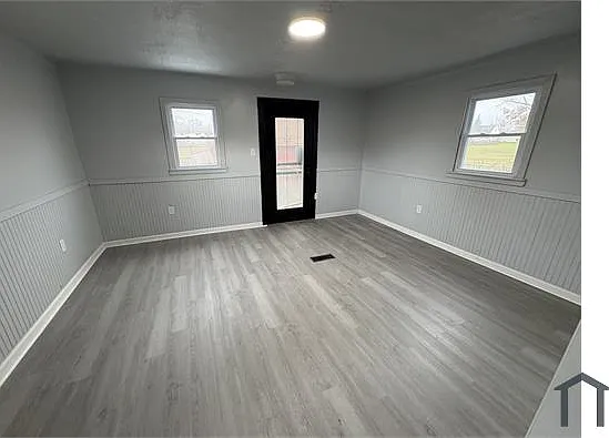 5 bed, 1366 sqft, $2,890 — Photo 4