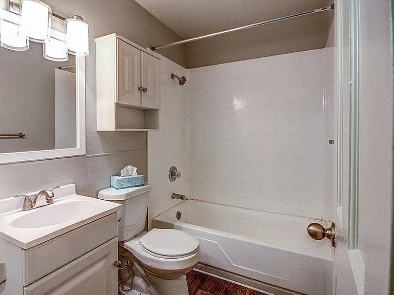 Franklin Flats — Photo 13