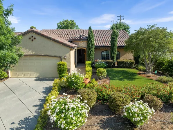 2208 Mesa Ave, Clovis, CA 93611