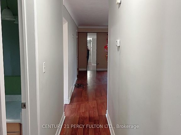 4th image of 2 Trelawn Pkwy