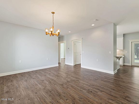 3rd image of 303 Aarons Place