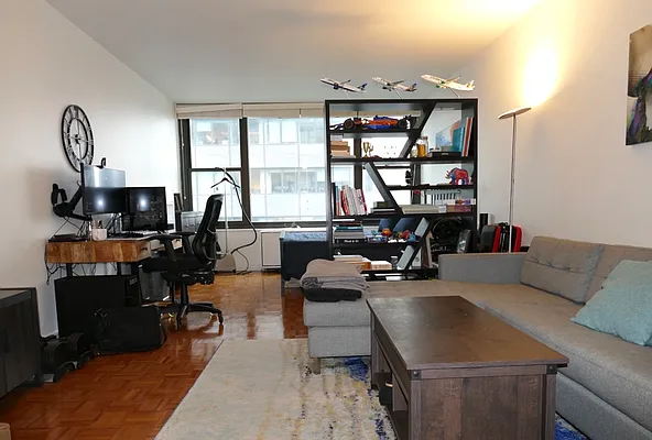 117 East 57th Street #33F