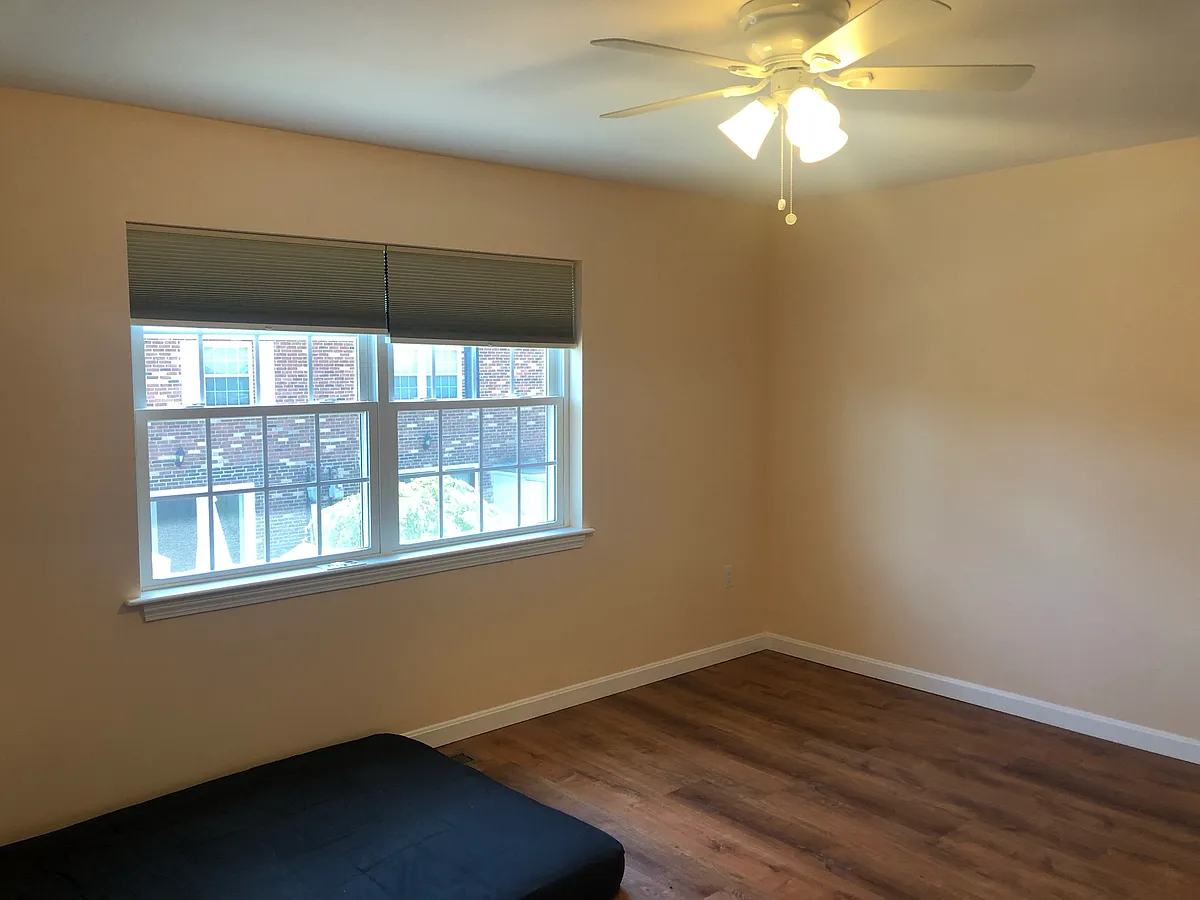 Building Photo - 1709 Windsor Dr #1709