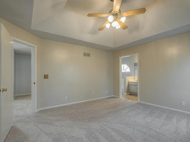 15864 Glenwood Ave — Photo 21