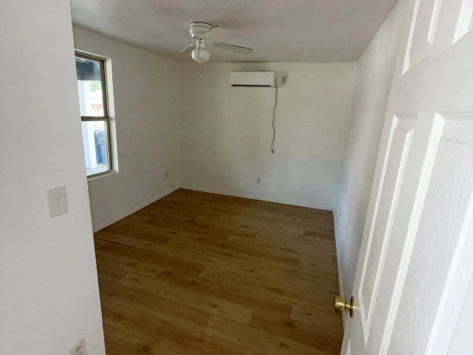 4 bed, 1176 sqft, $2,100 — Photo 2
