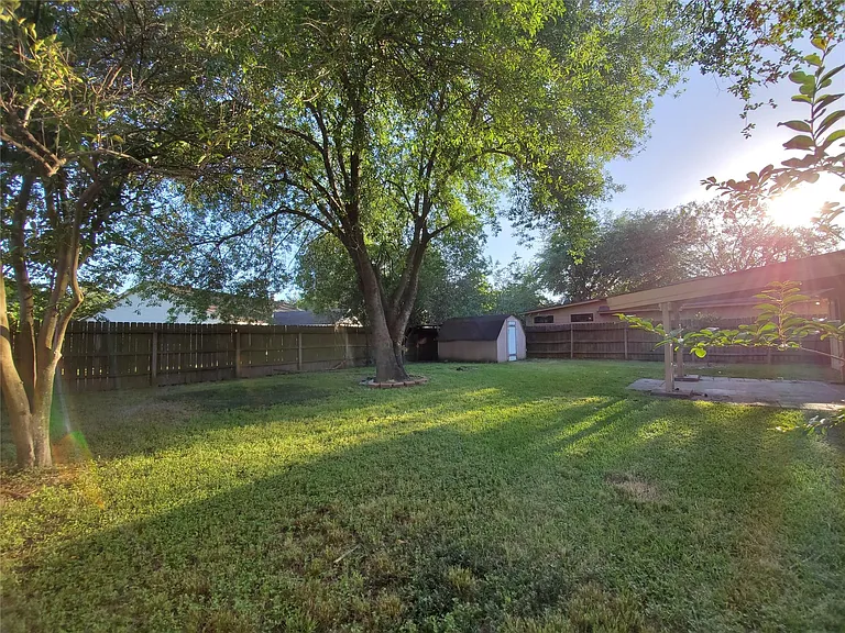 16315 Thistleglen Dr — Photo 24