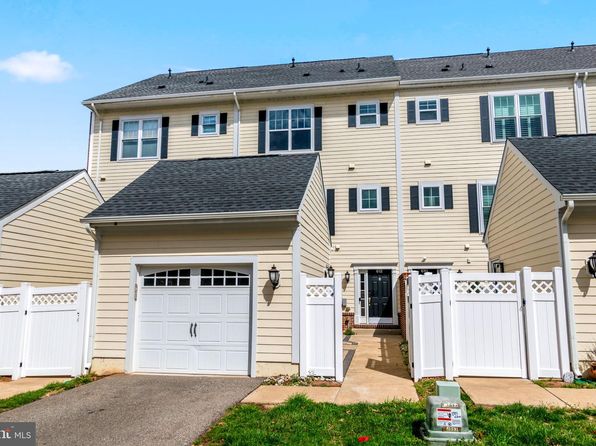 612 Marina Landing Ln