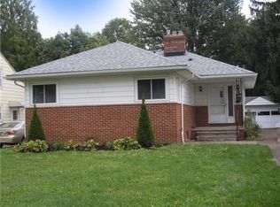 4027 W 220th St, Fairview Park, OH