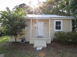 1206 McArthur Dr, Valdosta, GA 31601