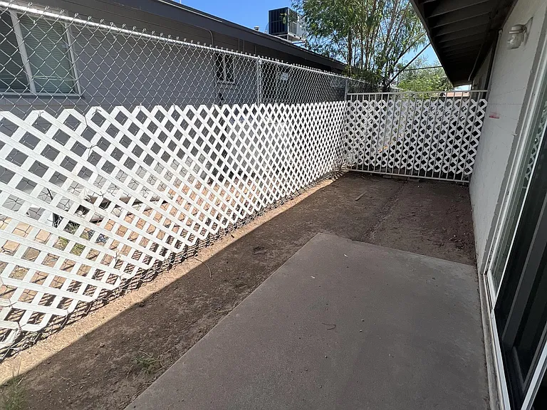 4803 E Willetta St #4 — Photo 10