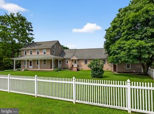 1419 Lebanon Rd, Manheim, PA 17545