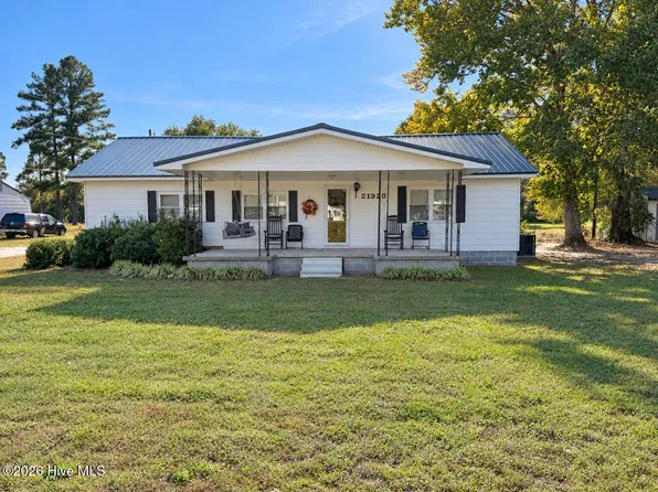 21920 Bunch Road, Laurel Hill, NC 28351