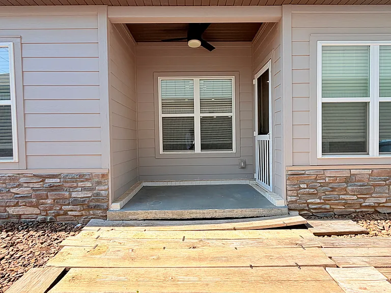 2310 SW Poppy St — Photo 23