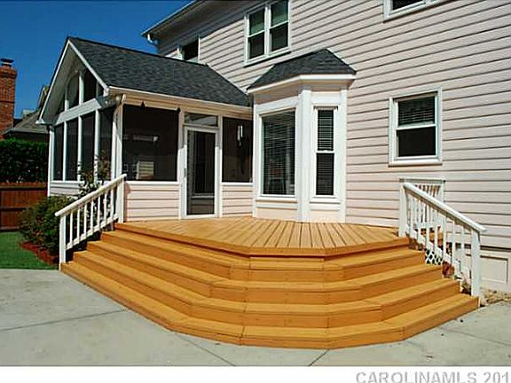3rd image of 12414 Lazy Oak Ln