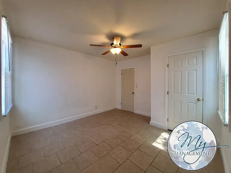 Newly Remodeled 1 bed 1 Bath — Photo 5
