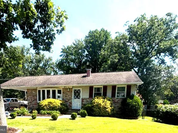 147 Magothy Beach Rd, Pasadena, MD 21122