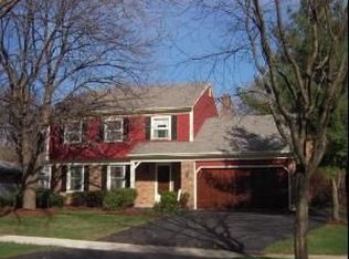 1716 Indian Trail Dr, Naperville, IL 60565