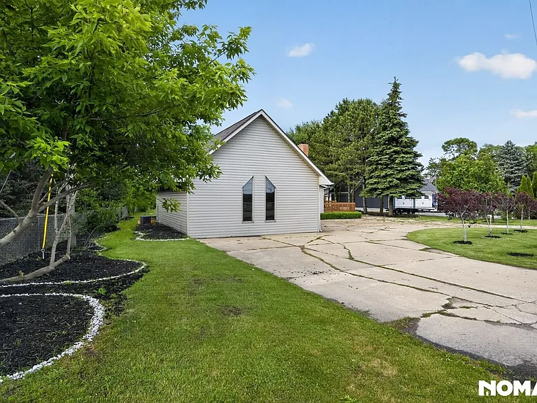 8315 Hilton Rd — Photo 29