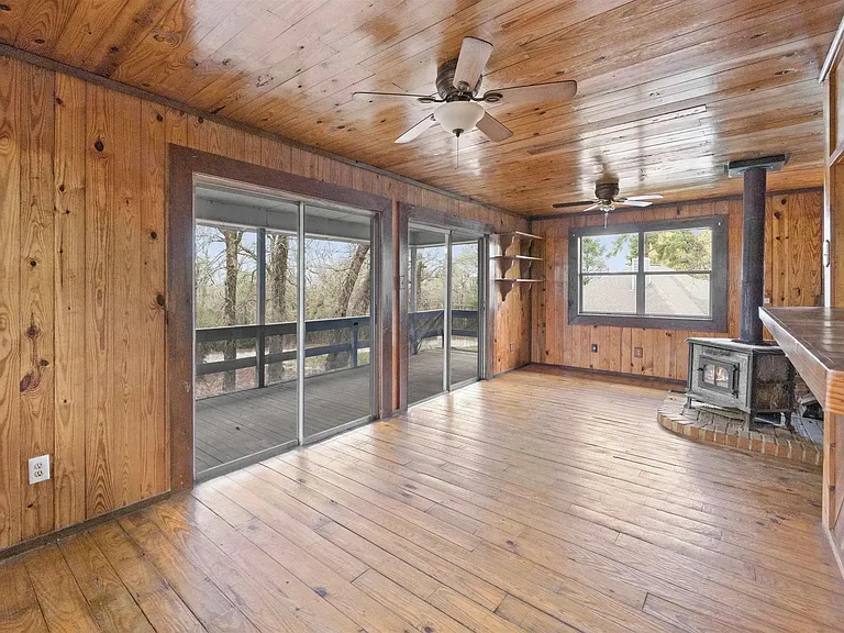 20973 Lakeview Dr — Photo 7