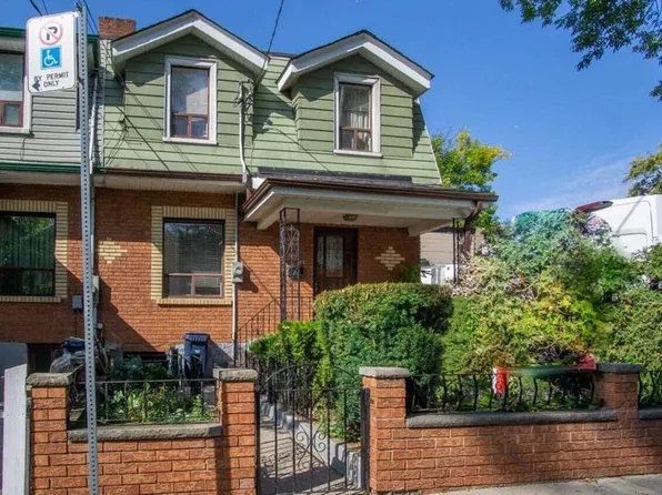 784 Adelaide St W, Toronto, ON M6J 1B4